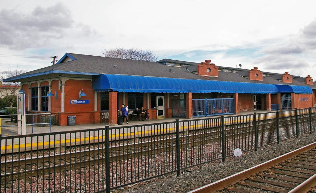 Amtrak Station in Hanford, CA (HNF) – Station Building (with waiting room)